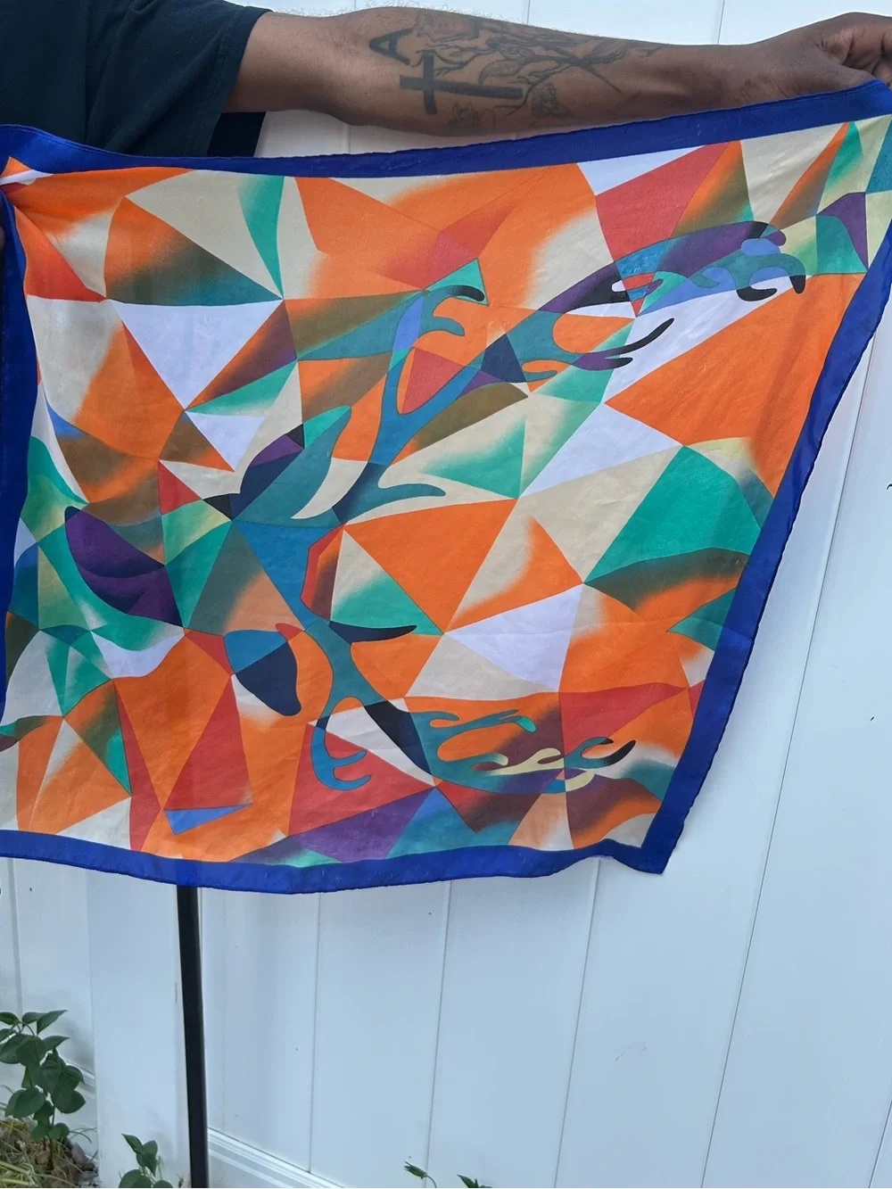 N/A bright geometric